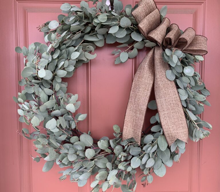 How to Make a Beautiful Manzanita Wreath